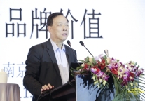 品牌建设中追逐风口和回归传统的平衡之道