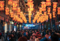 华谊兄弟预亏10亿 实景项目不佳 王忠军出马能否拯救