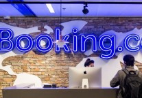 间夜量超7.5亿！Booking 18年净利增长70% 非标住宿业务比肩Airbnb