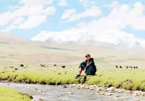 Poker Story|一枚红璞公寓的精致男孩