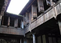 酒店里的天井 彩虹一样的乡愁 |寻礼