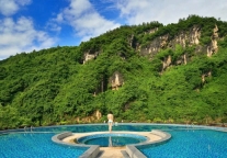 度假酒店一定要椰林海风？在张家界深山里 藏着“民族风” | 寻礼