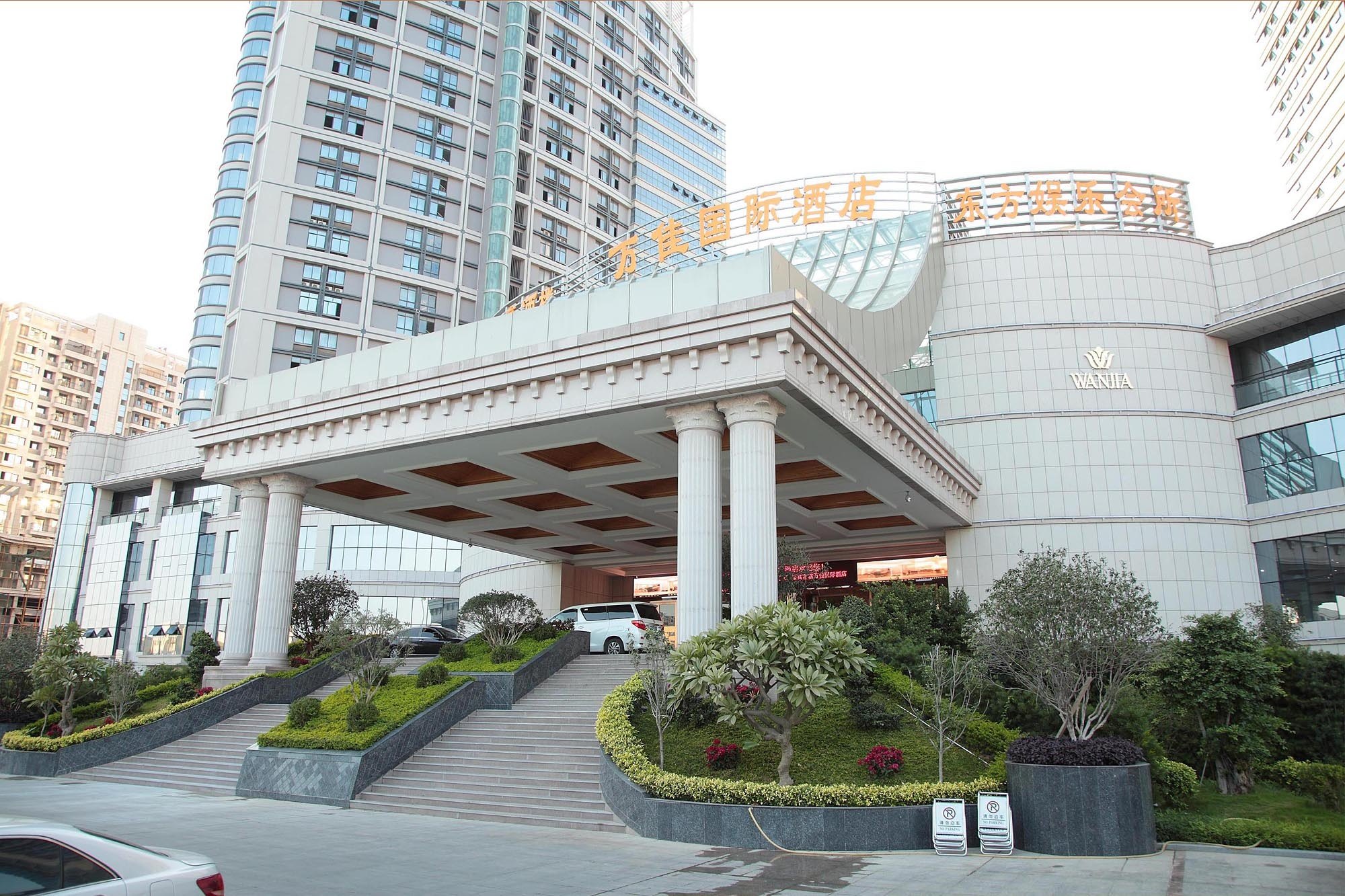 石狮荣誉国际酒店中国高端酒店中的独角兽(一) 坐拥世界最大的云海旋转餐厅_美食