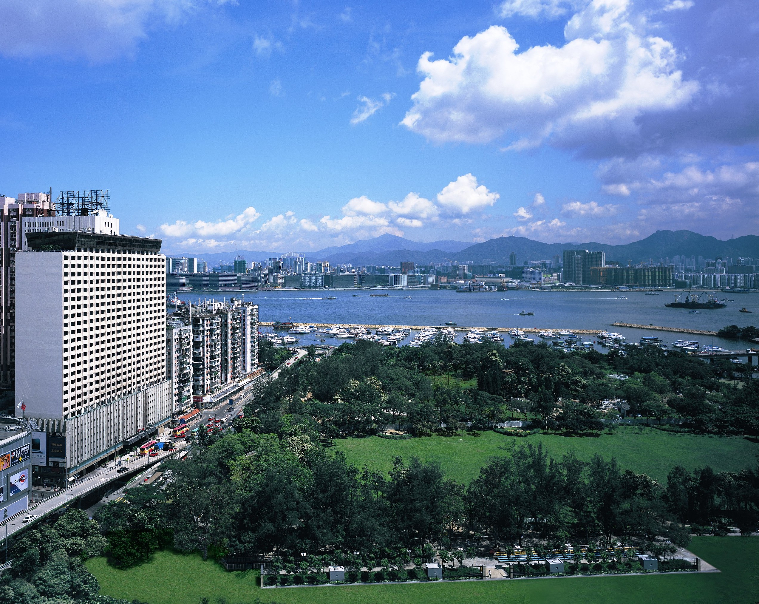 香港柏宁铂尔曼酒店