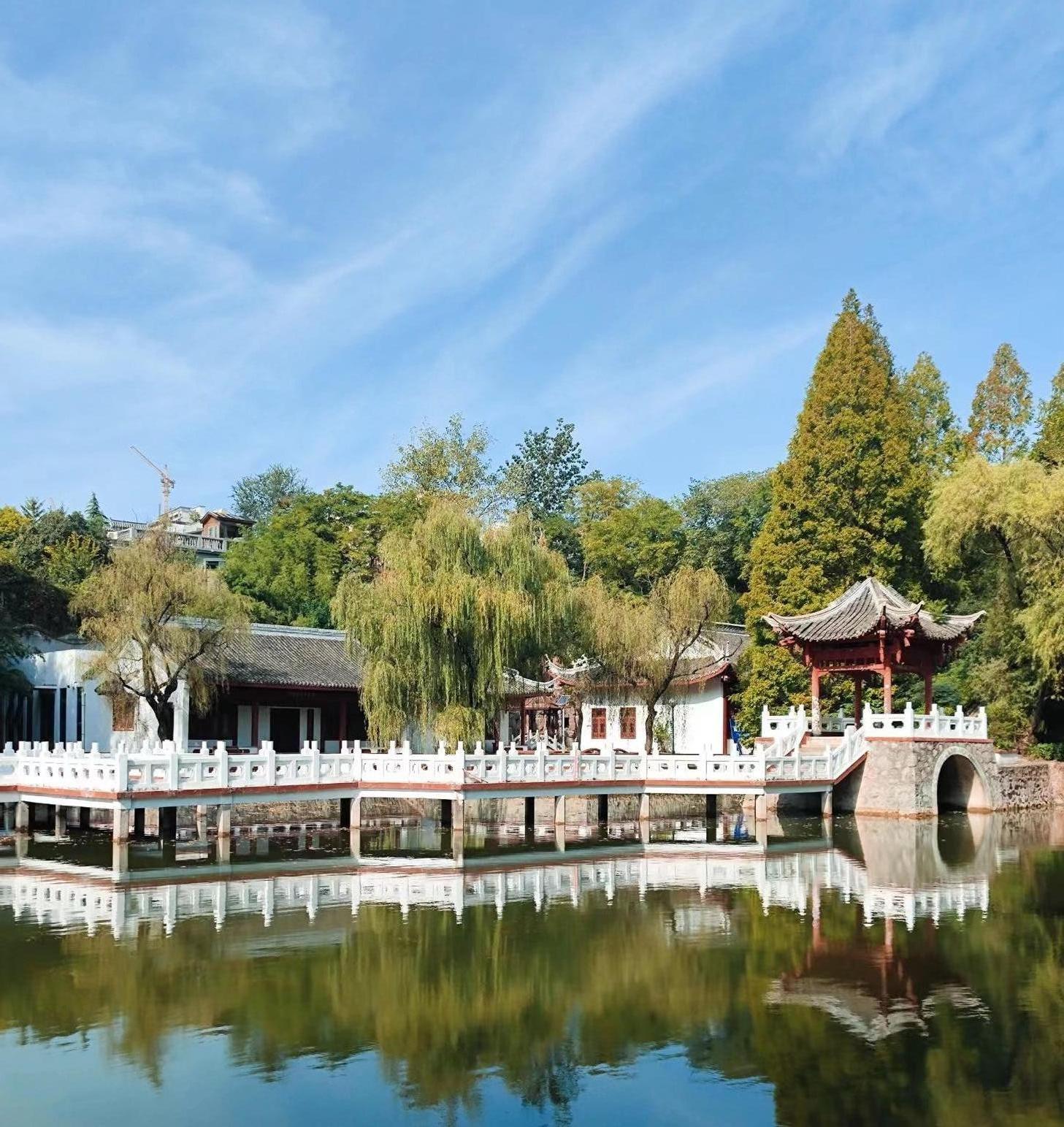 新郑龙湖揽雲山庄(法官学院小乔地铁站店)