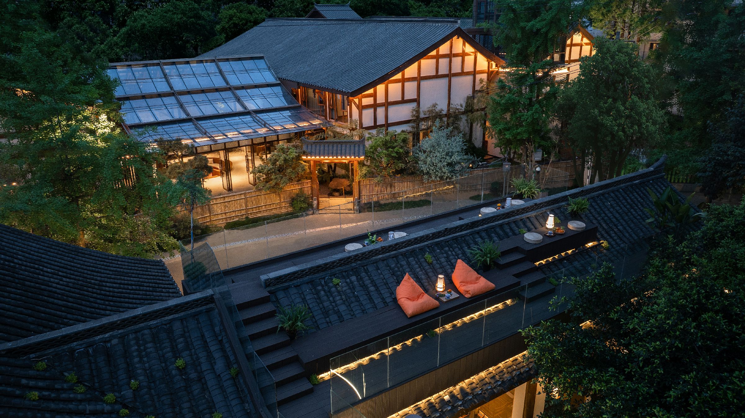 【成都贵院 · 东方美学设计师酒店】成都贵院 · 东方美学设计师酒店图片_服务介绍_点评评价_媒体报道-迈点指数