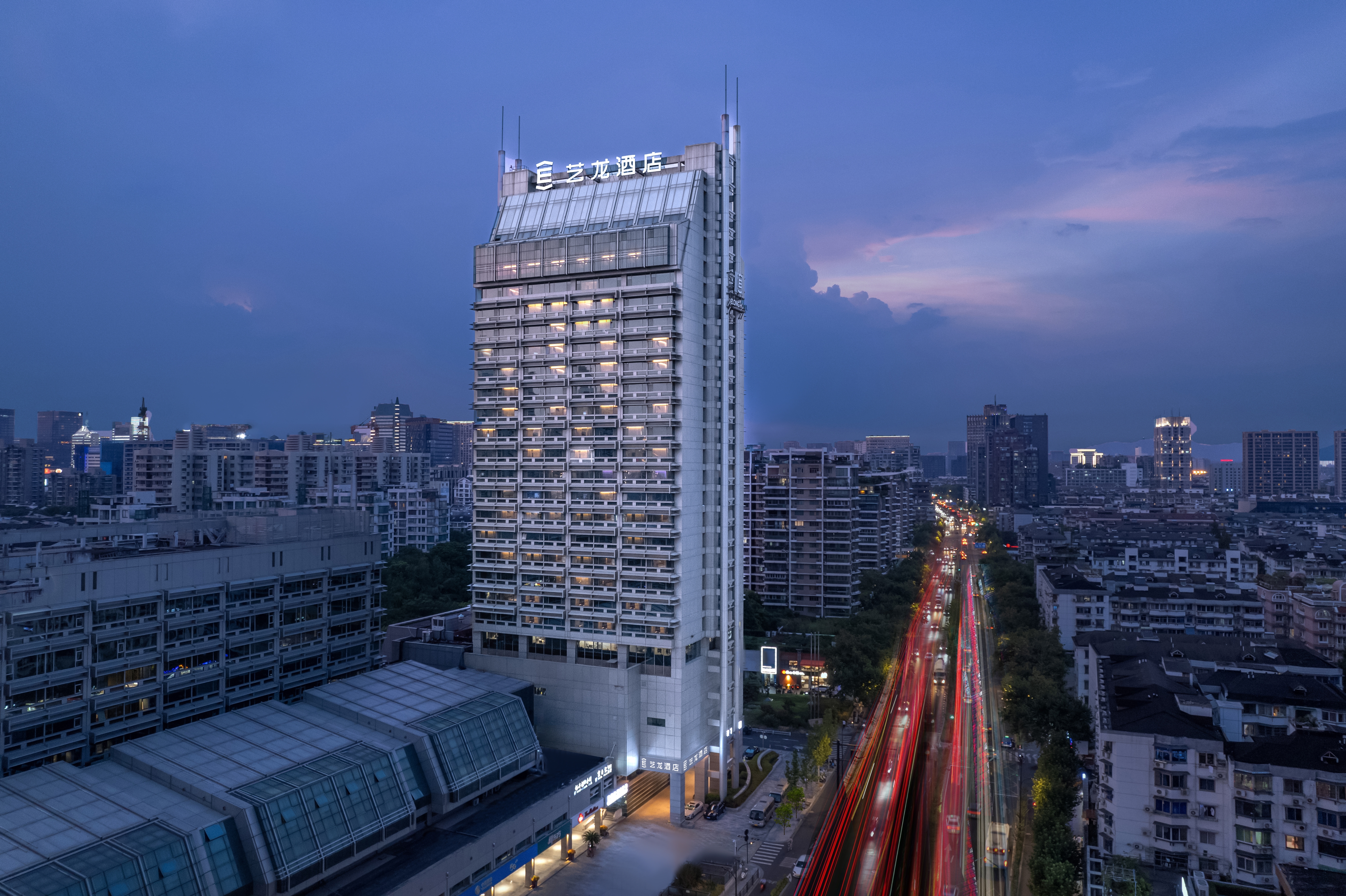 艺龙酒店(杭州武林广场建国北路店)