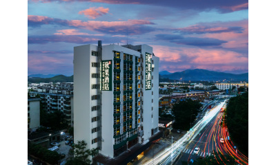 深圳福田皇岗口岸秋果酒店