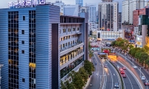 昆明南屏步行街亚朵轻居酒店
