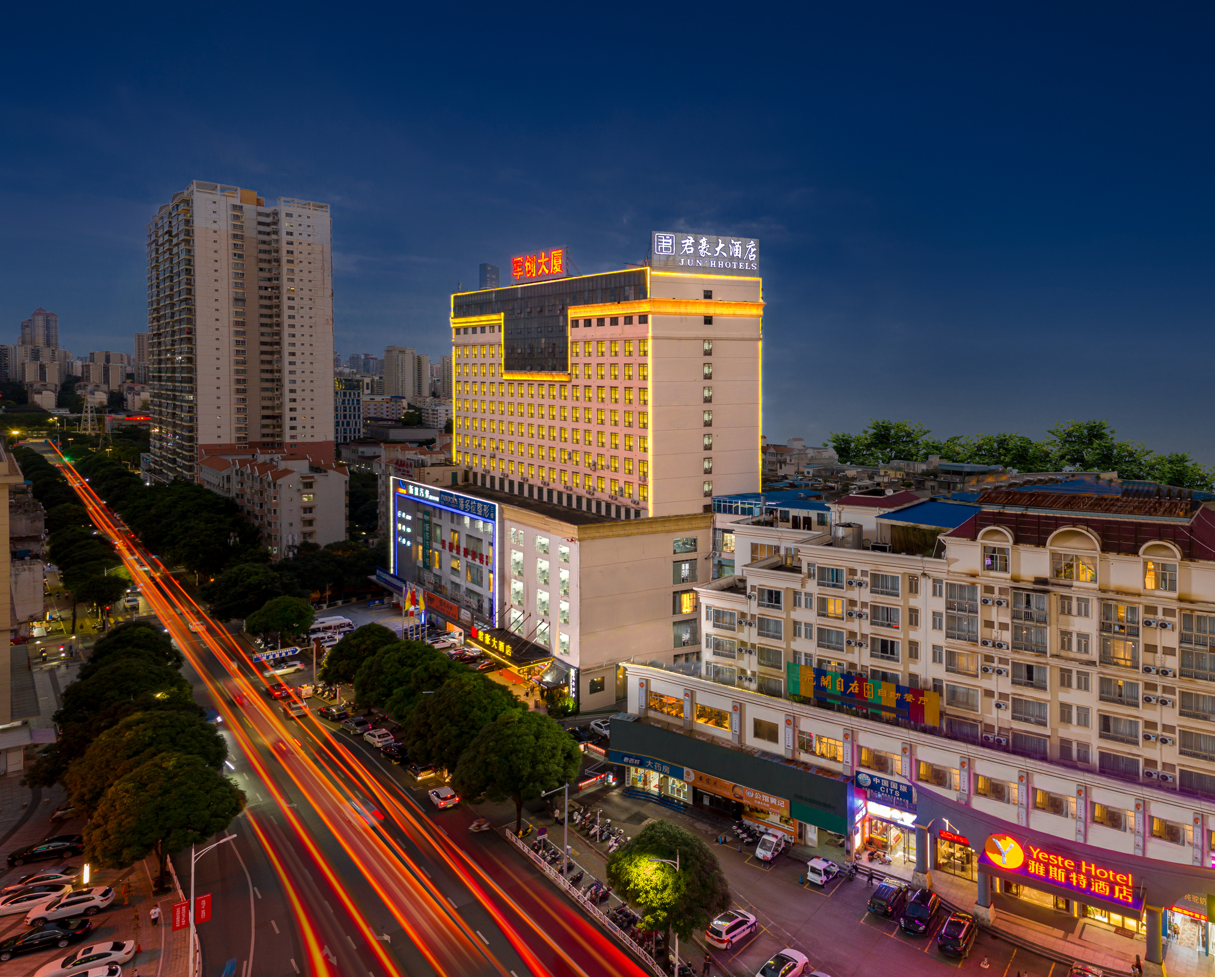 南宁君豪大酒店(青秀万达金湖广场地铁站店)