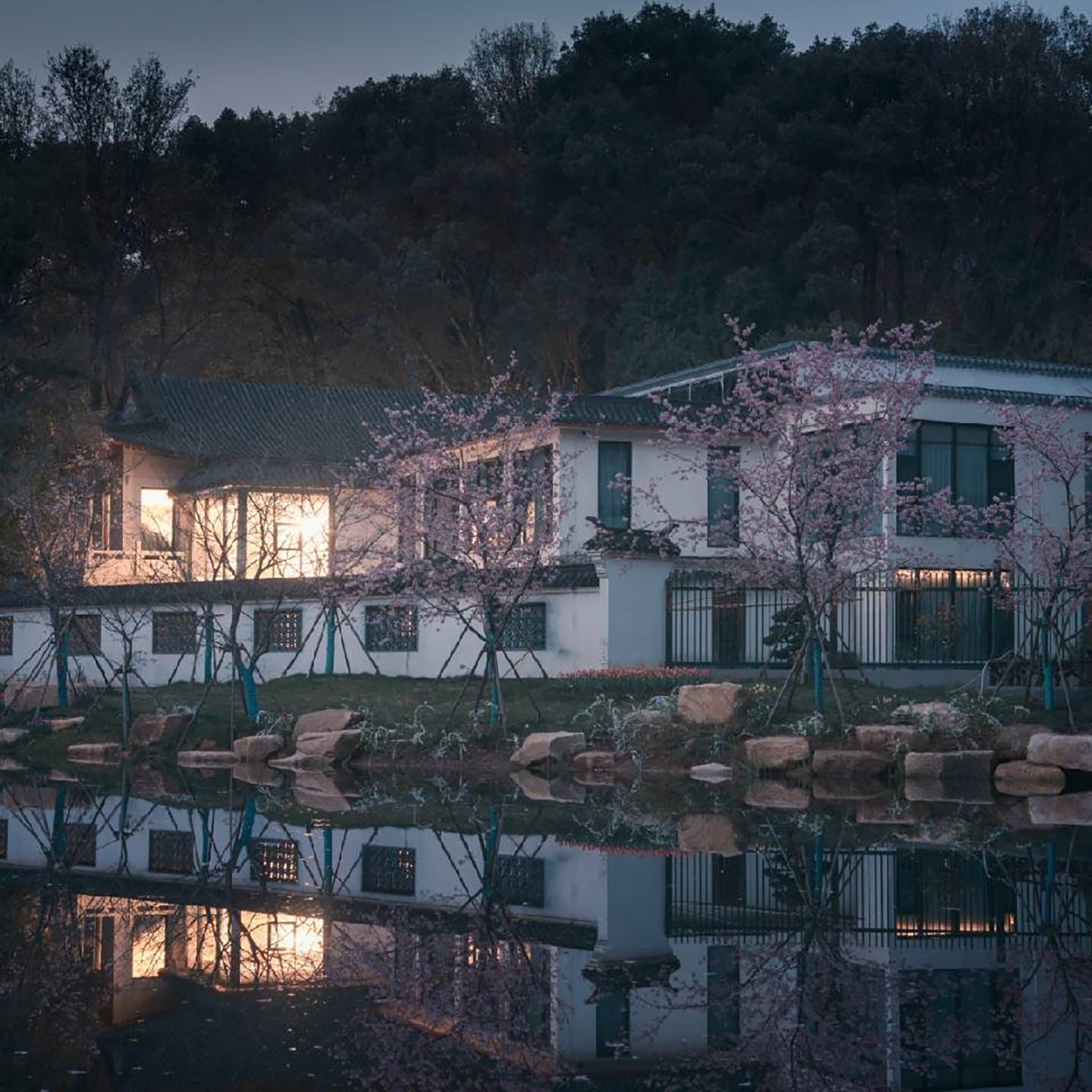 东湖花满山居民宿